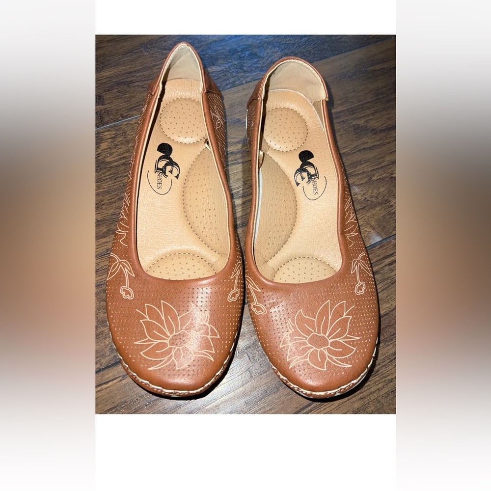 GC Shoes Womens Closed Toe Slide Flats, Brown Leather Size 8